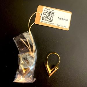 LV essential gold hoop